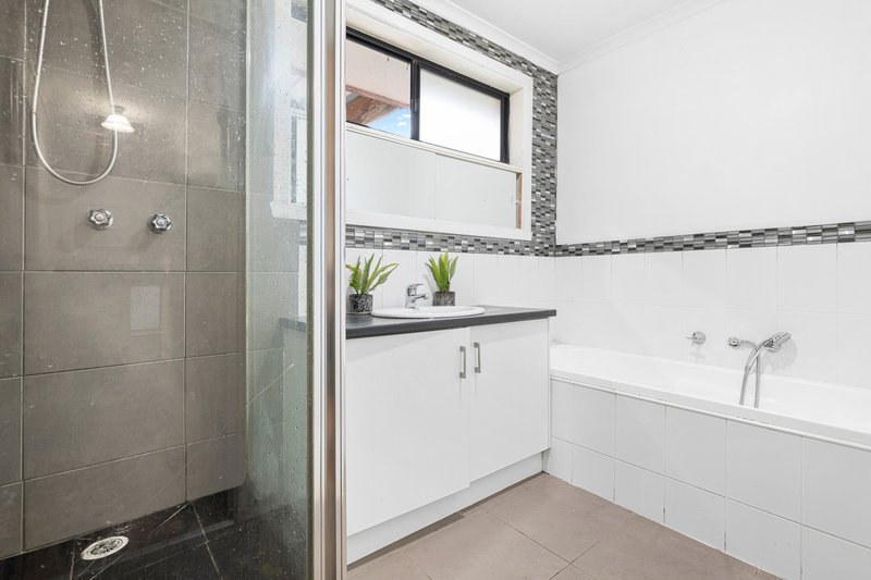 Photo - 1/58 Oriole Drive, Werribee VIC 3030 - Image 7