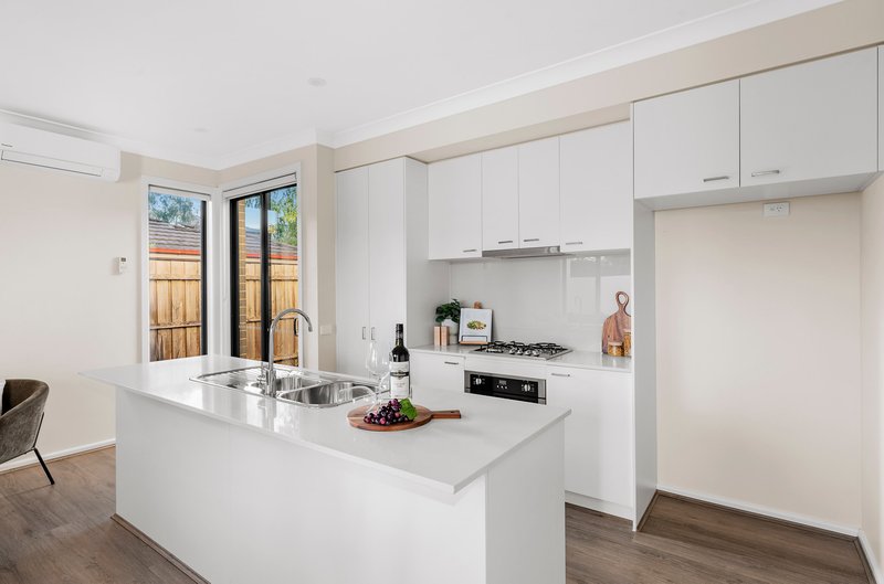 Photo - 1/58 Southern Road, Heidelberg Heights VIC 3081 - Image 5