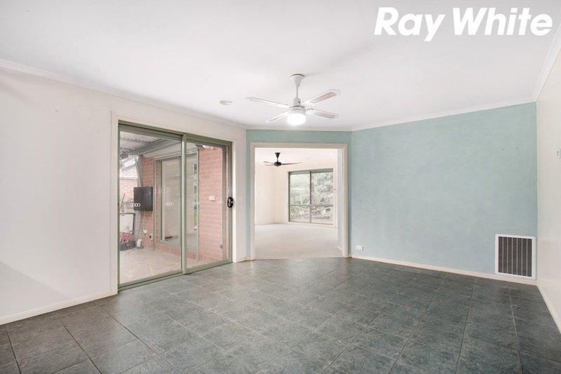 Photo - 158 Sweeney Drive, Narre Warren VIC 3805 - Image 6