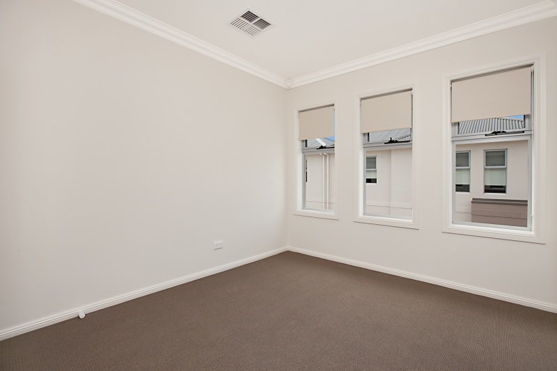 Photo - 1/58 Tapleys Hill Road, Royal Park SA 5014 - Image 4