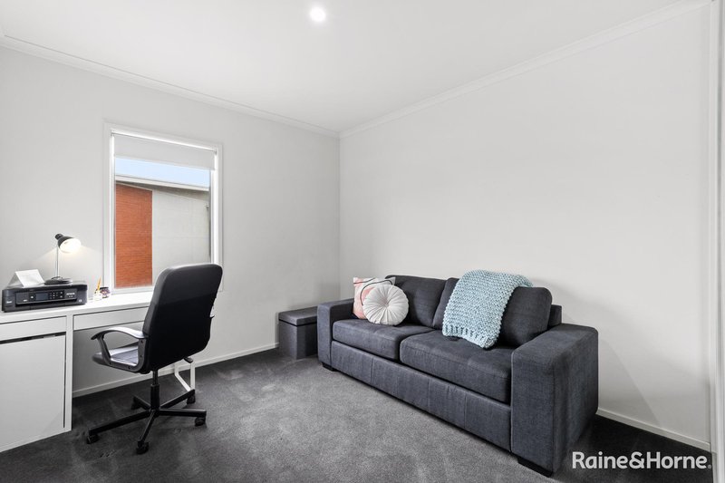 Photo - 15/8 Trunnel Court, Seaford Meadows SA 5169 - Image 13