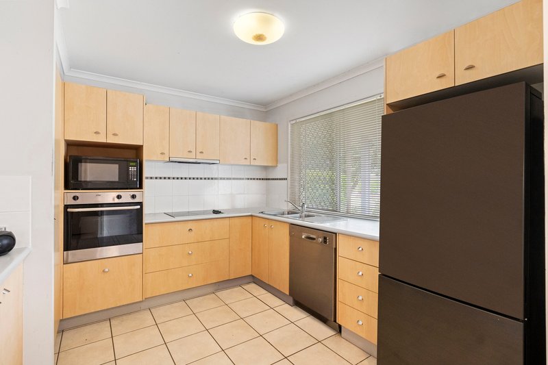 Photo - 15/8 Zahner Place, Manly West QLD 4179 - Image 3