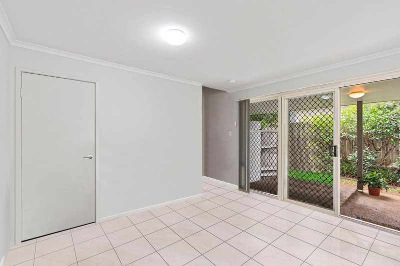 Photo - 15/8 Zahner Place, Manly West QLD 4179 - Image 6