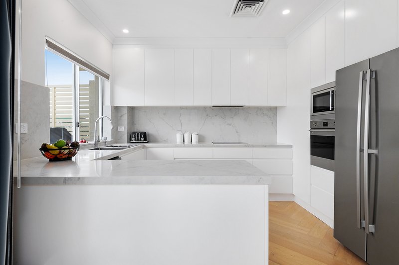 Photo - 15/81 Woodlands Avenue, Lugarno NSW 2210 - Image 5