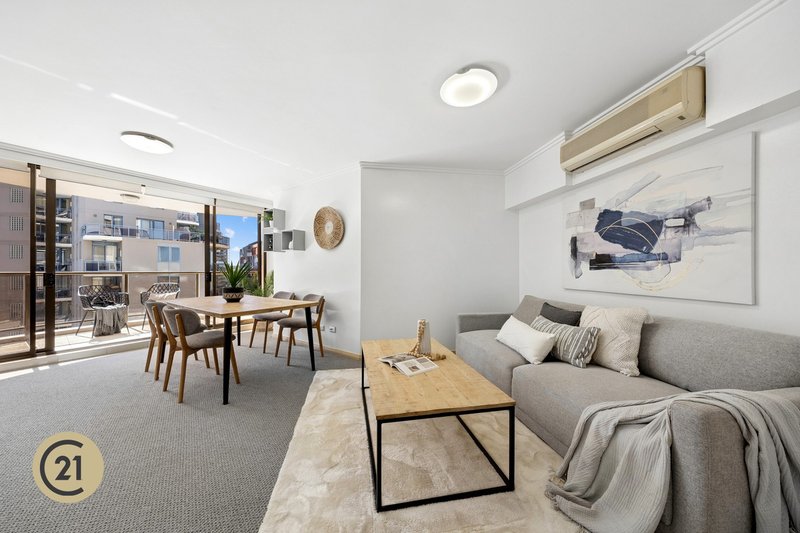 Photo - 158/13-15 Hassall Street, Parramatta NSW 2150 - Image 2