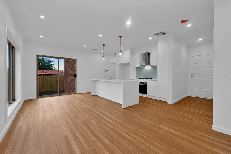 Photo - 158A Racecourse Road North, Pakenham VIC 3810 - Image 3