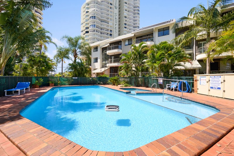 Photo - 15/9 Bayview Street, Runaway Bay QLD 4216 - Image 2