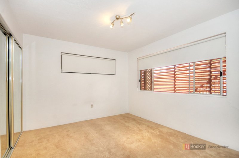 Photo - 1/59 Bayview Street, Runaway Bay QLD 4216 - Image 6