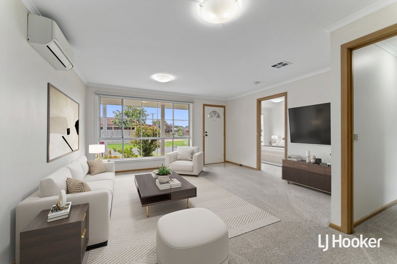 Photo - 1/59 Canonbury Circle, Seabrook VIC 3028 - Image 2