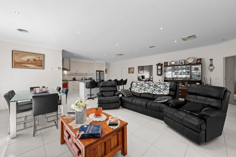 Photo - 159 Cowan Street, Benalla VIC 3672 - Image 4