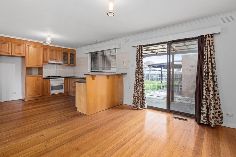 Photo - 159 Darebin Drive, Lalor VIC 3075 - Image 4