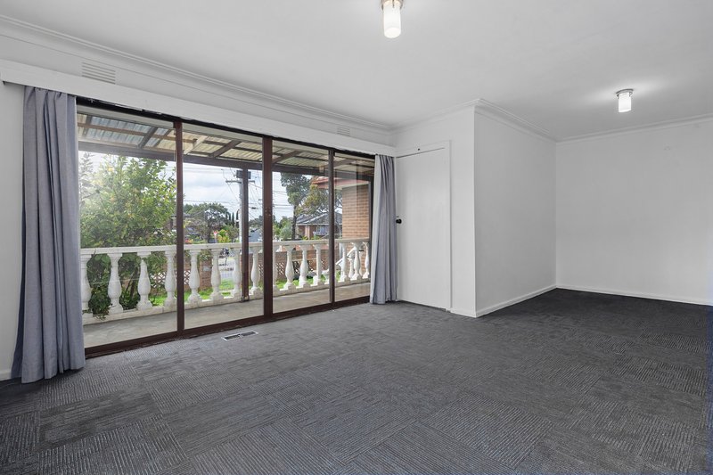 Photo - 159 Darebin Drive, Lalor VIC 3075 - Image 7