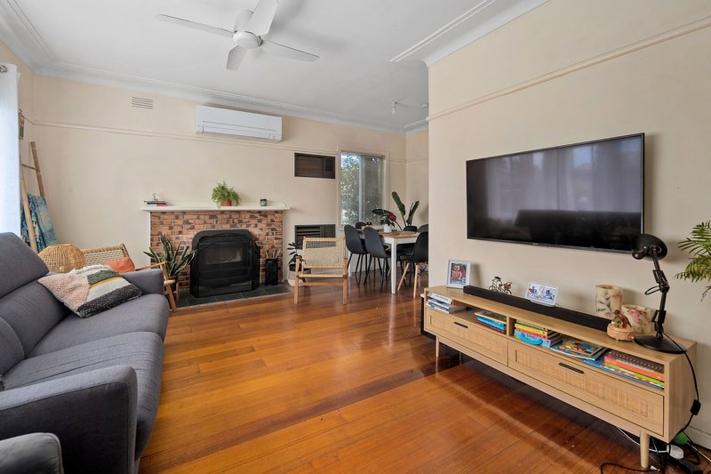 Photo - 1/59 Dickens Street, Lalor VIC 3075 - Image 4