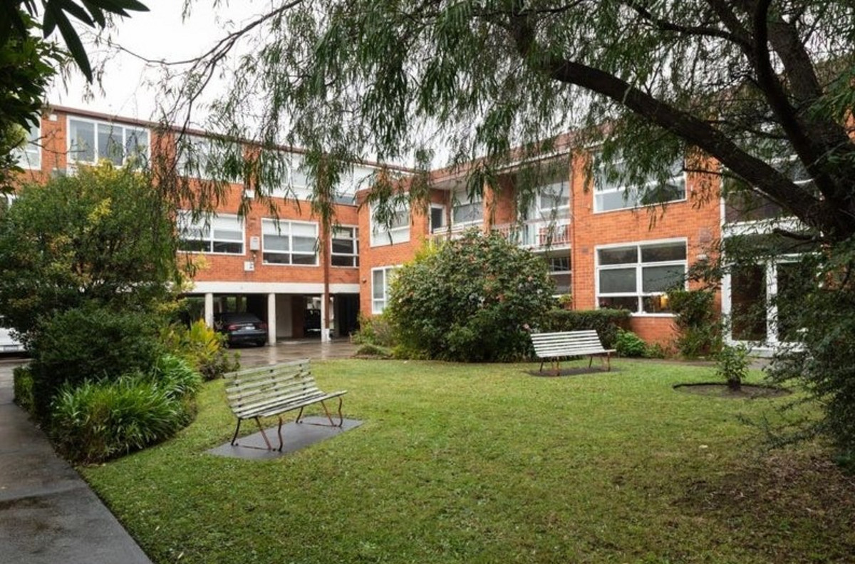 2-bedroom unit at 15/9 Meadow Street, St Kilda East, VIC 3183, Port Phillip, Victoria
