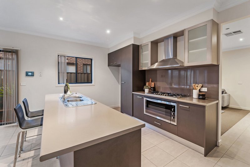 Photo - 159 Newbury Boulevard, Craigieburn VIC 3064 - Image 9