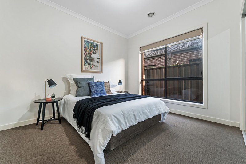 Photo - 159 Newbury Boulevard, Craigieburn VIC 3064 - Image 15