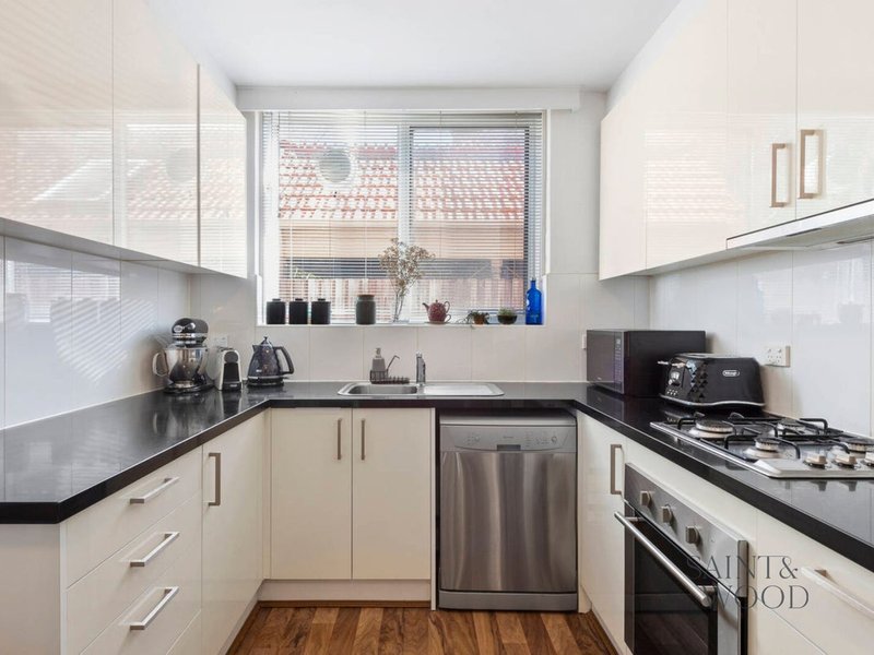 Photo - 1/59 Ormond Road, Elwood VIC 3184 - Image 1