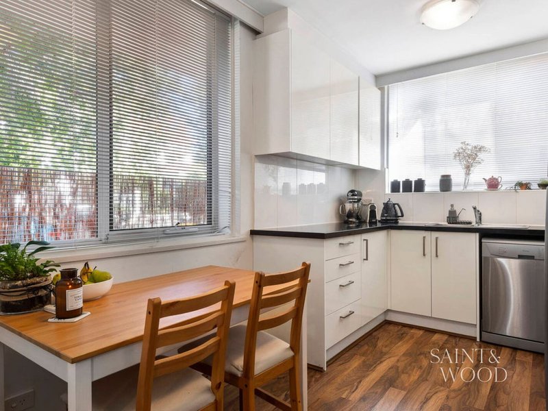 Photo - 1/59 Ormond Road, Elwood VIC 3184 - Image 3
