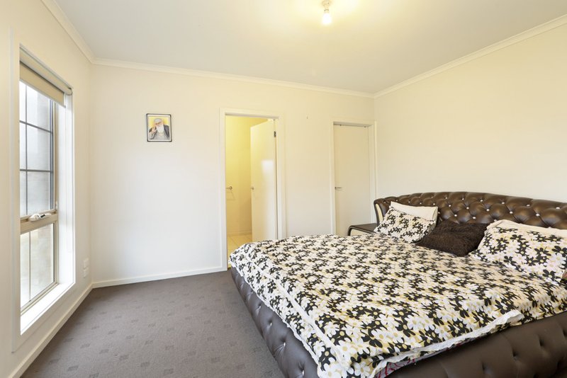 Photo - 1/59 Rennie Street, Lara VIC 3212 - Image 5