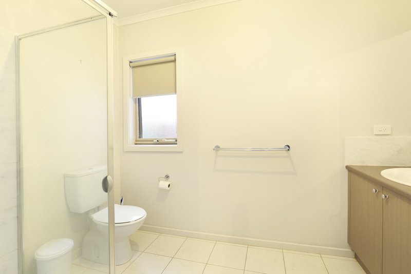 Photo - 1/59 Rennie Street, Lara VIC 3212 - Image 6