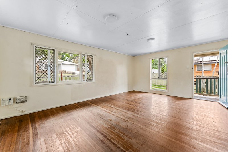 Photo - 159 Stuart Street, Goodna QLD 4300 - Image 3