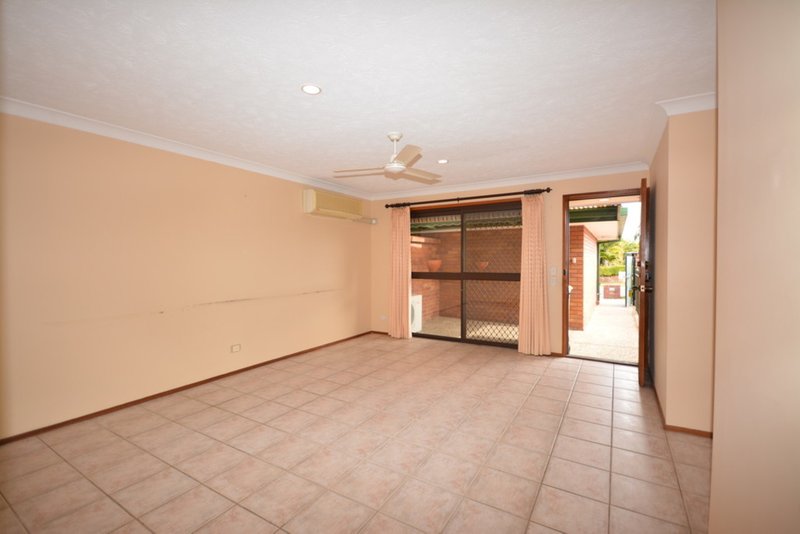 Photo - 1/59 Treeview Drive, Burleigh Waters QLD 4220 - Image 6