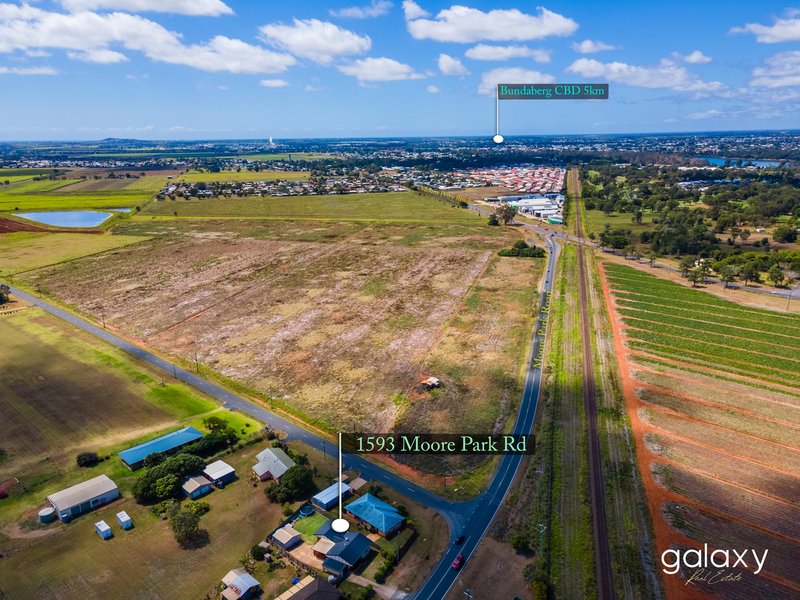 Photo - 1593 Moore Park Road, Gooburrum QLD 4670 - Image 15