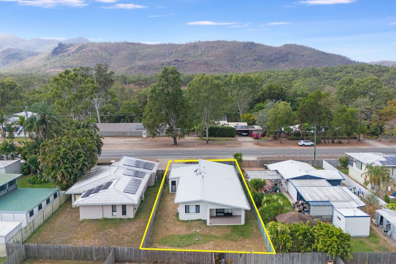 Photo - 1593 Riverway Drive, Kelso QLD 4815 - Image 13