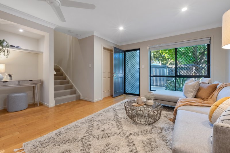 Photo - 15/99 Lockrose Street, Mitchelton QLD 4053 - Image 2