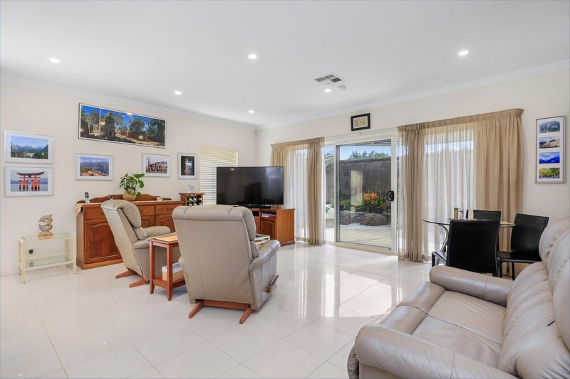 Photo - 15a Allerdice Court, West Lakes SA 5021 - Image 6