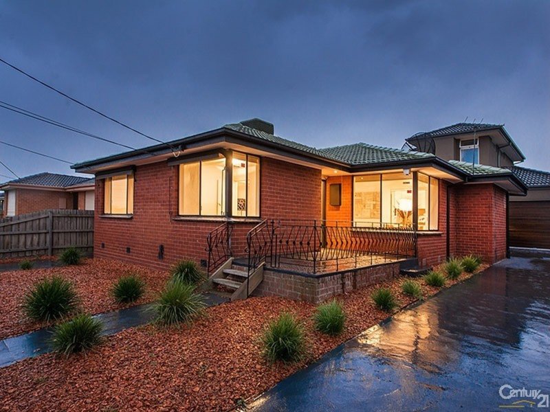 15A Barringun Crescent, Clayton South VIC 3169