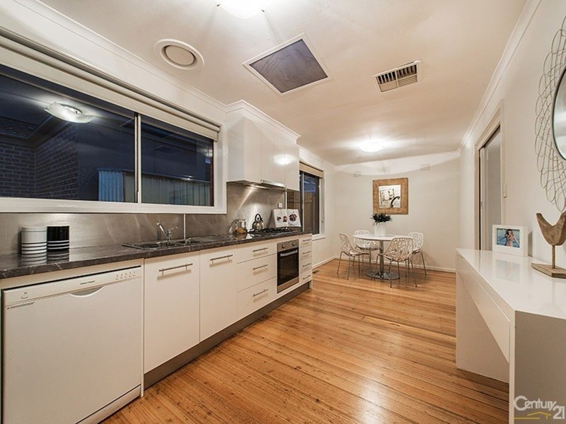 Photo - 15A Barringun Crescent, Clayton South VIC 3169 - Image 3