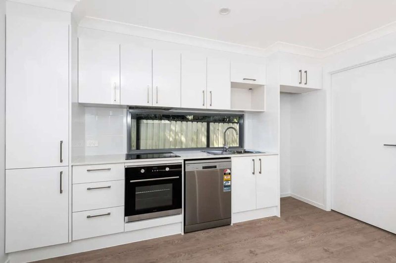 Photo - 15a Castle Court, Kallangur QLD 4503 - Image 1