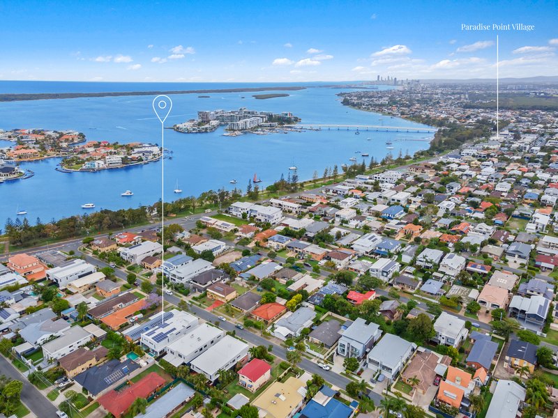 15A Drake Avenue, Paradise Point QLD 4216