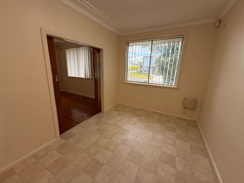 Photo - 15A Dunbier Avenue, Lurnea NSW 2170 - Image 5