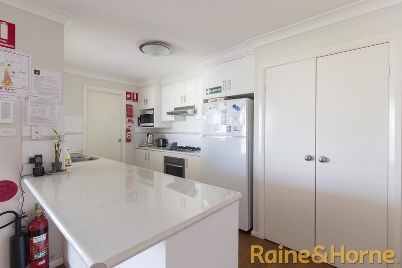 Photo - 15A Dunheved Circle, Dubbo NSW 2830 - Image 2