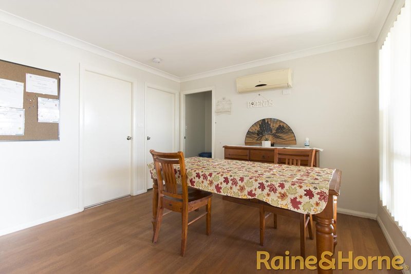 Photo - 15A Dunheved Circle, Dubbo NSW 2830 - Image 3