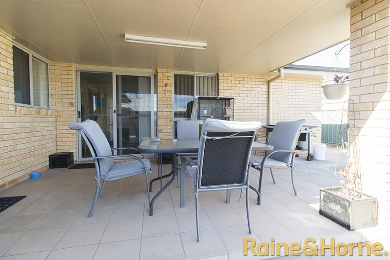 Photo - 15A Dunheved Circle, Dubbo NSW 2830 - Image 6