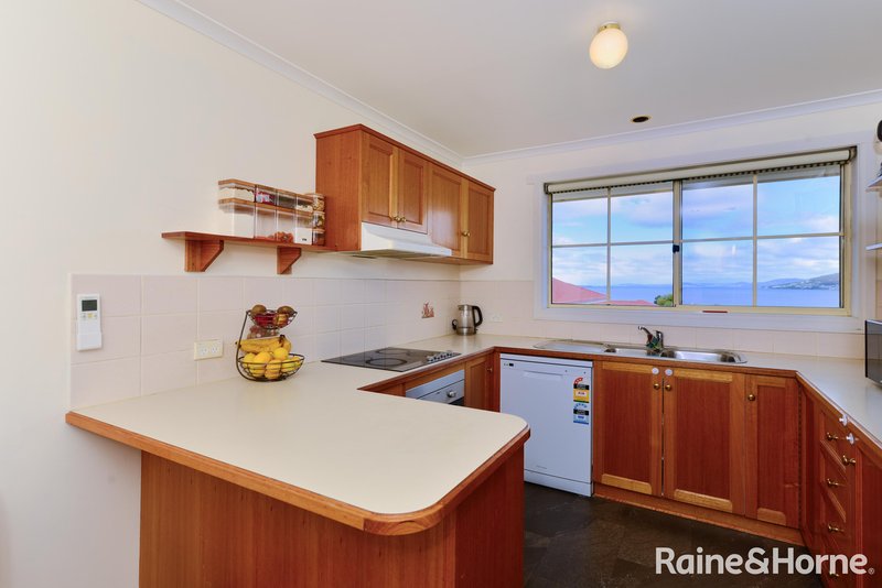 Photo - 1/5A Hill Street, Bellerive TAS 7018 - Image 9