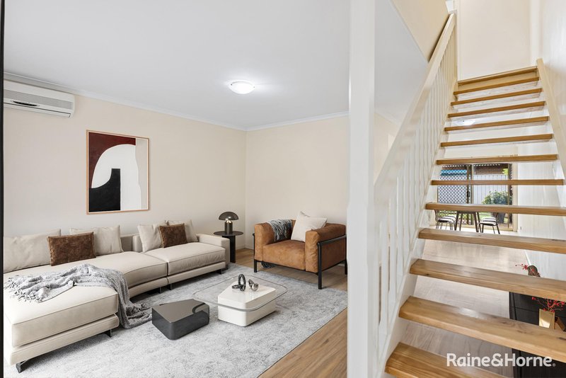 Photo - 15A Karu Crescent, Mitchell Park SA 5043 - Image 2