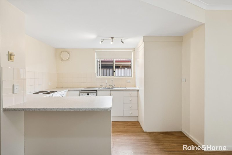 Photo - 15A Karu Crescent, Mitchell Park SA 5043 - Image 5