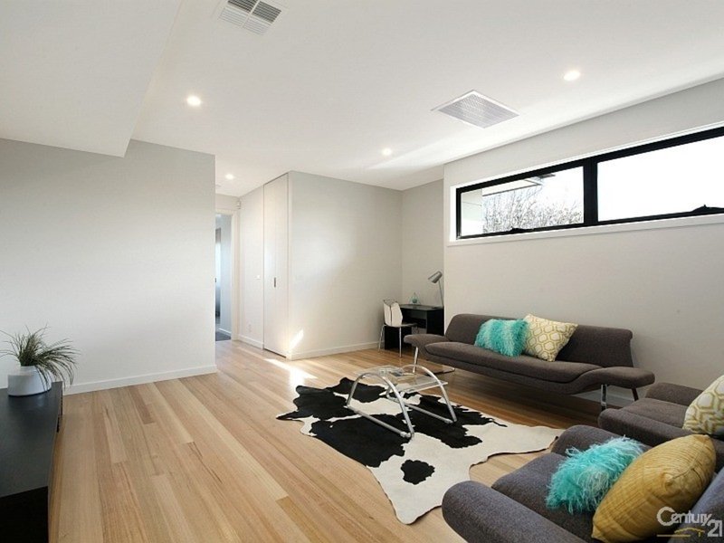 Photo - 15A London Street, Bentleigh VIC 3204 - Image 3