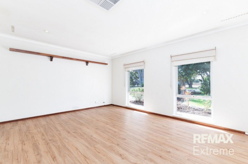 Photo - 15A Lowanna Way, Armadale WA 6112 - Image 3