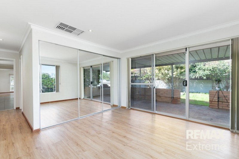 Photo - 15A Lowanna Way, Armadale WA 6112 - Image 4