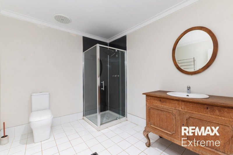Photo - 15A Lowanna Way, Armadale WA 6112 - Image 6
