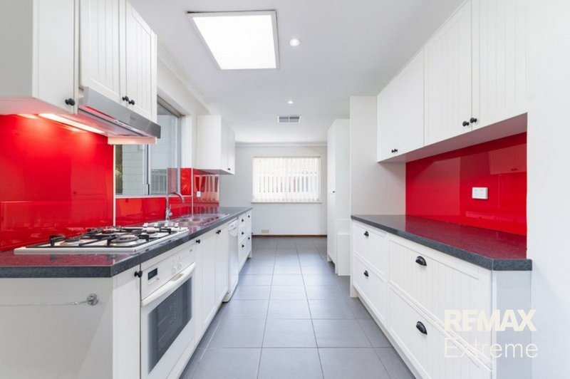 Photo - 15A Lowanna Way, Armadale WA 6112 - Image 10