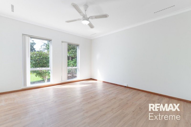 Photo - 15A Lowanna Way, Armadale WA 6112 - Image 15