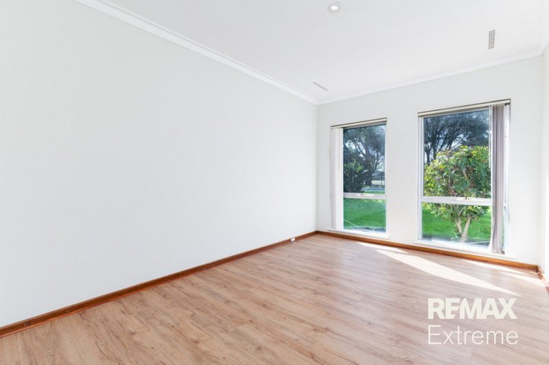 Photo - 15A Lowanna Way, Armadale WA 6112 - Image 17