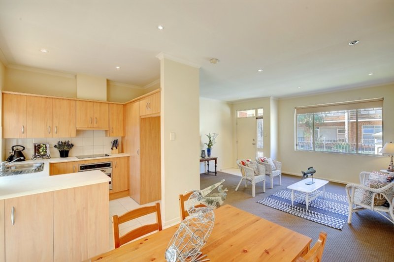 Photo - 15A Macfarlane Street, Glenelg North SA 5045 - Image 6