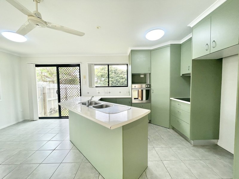 Photo - 15a Martin Street, Bororen QLD 4678 - Image 2